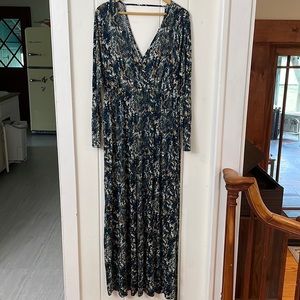 Jessica Simpson Maternity Dress